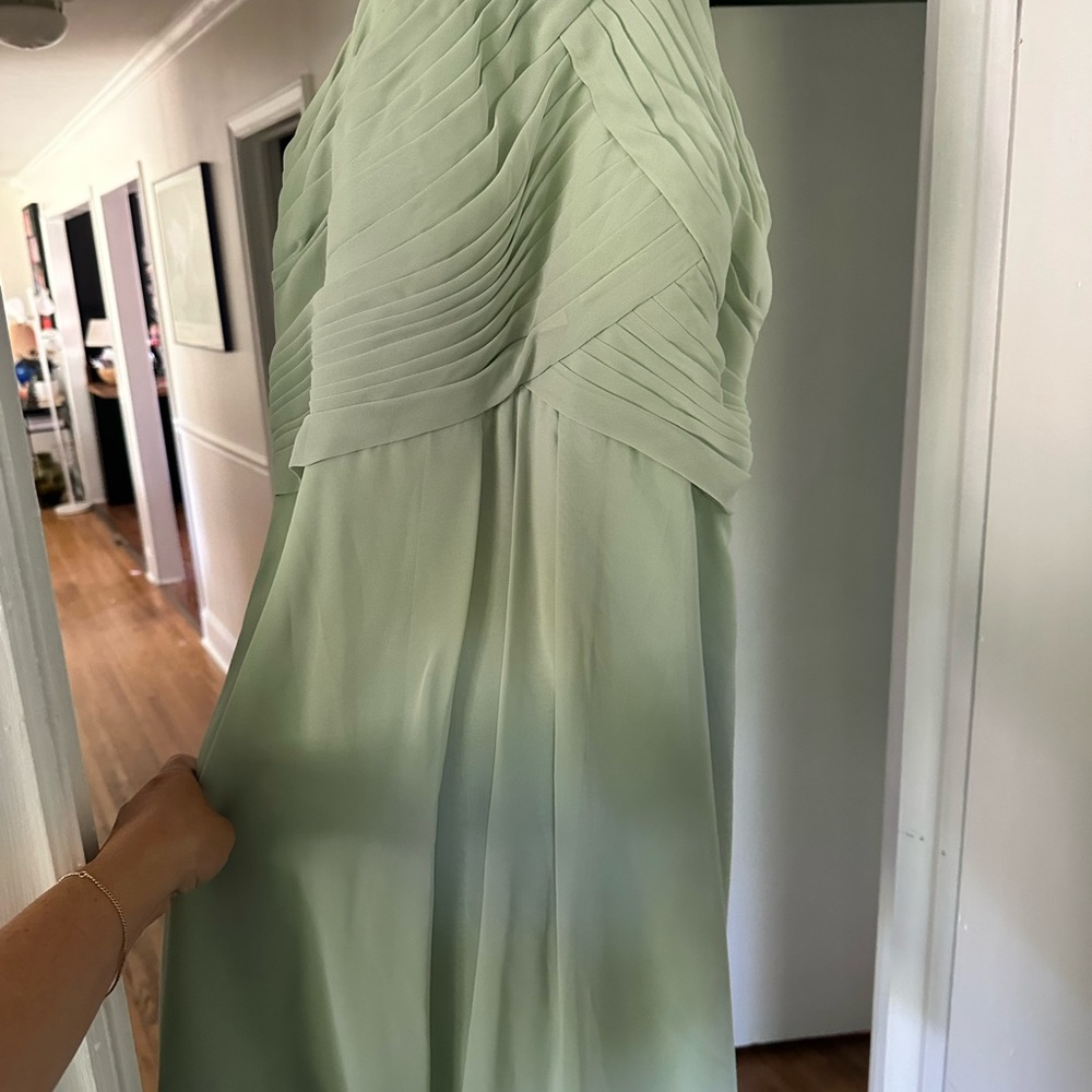 Elegant Sage Green Short Bridesmaid Dress